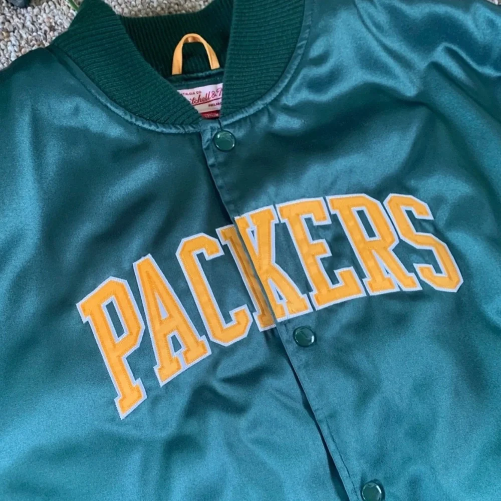 Mitchell & Ness Green Bay Packers Throwback Jacket - Picture 3 of 8